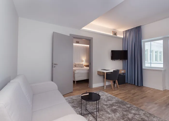 란나호텔 페르누